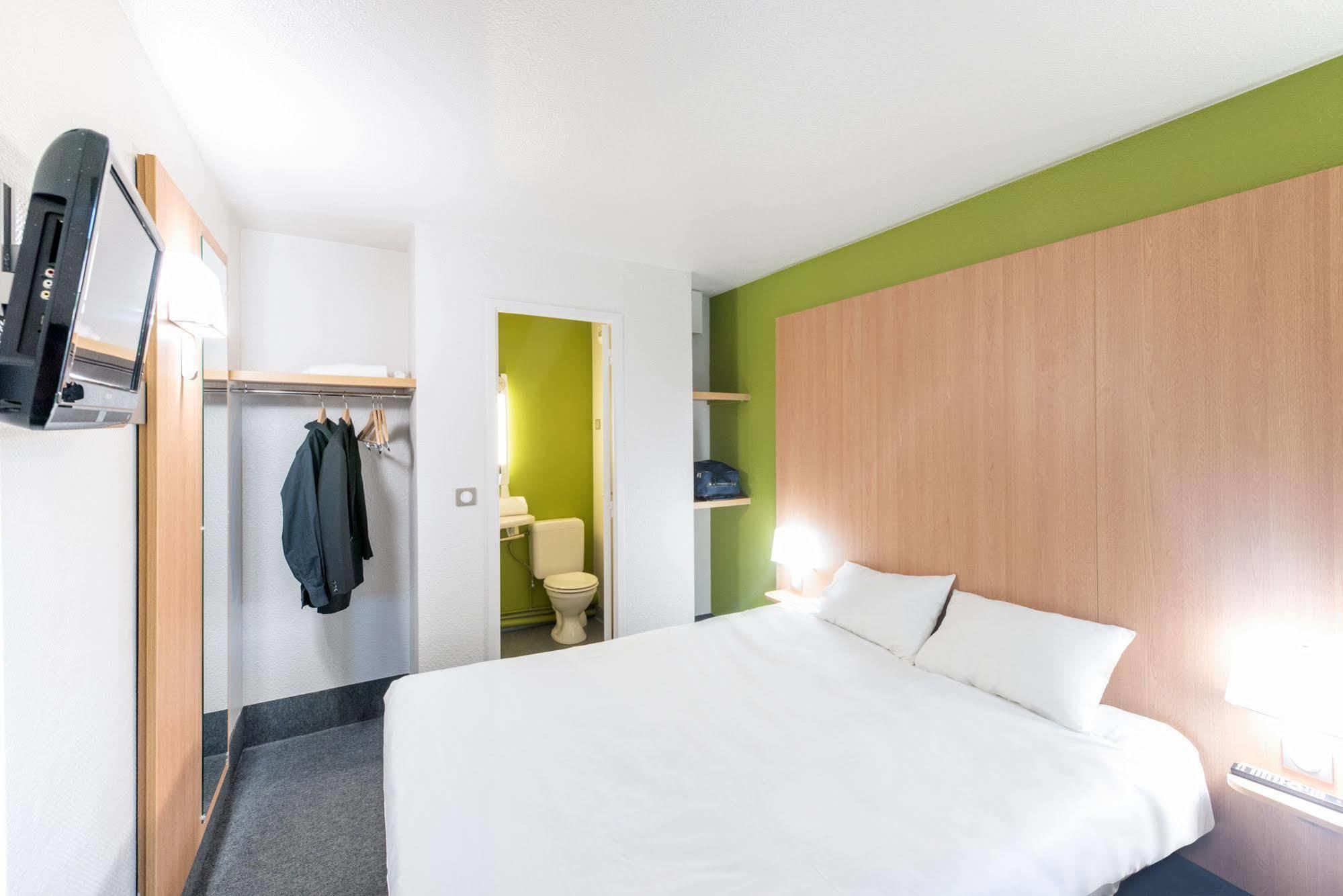 B&B Hotel Brest Kergaradec Aeroport Gouesnou Buitenkant foto